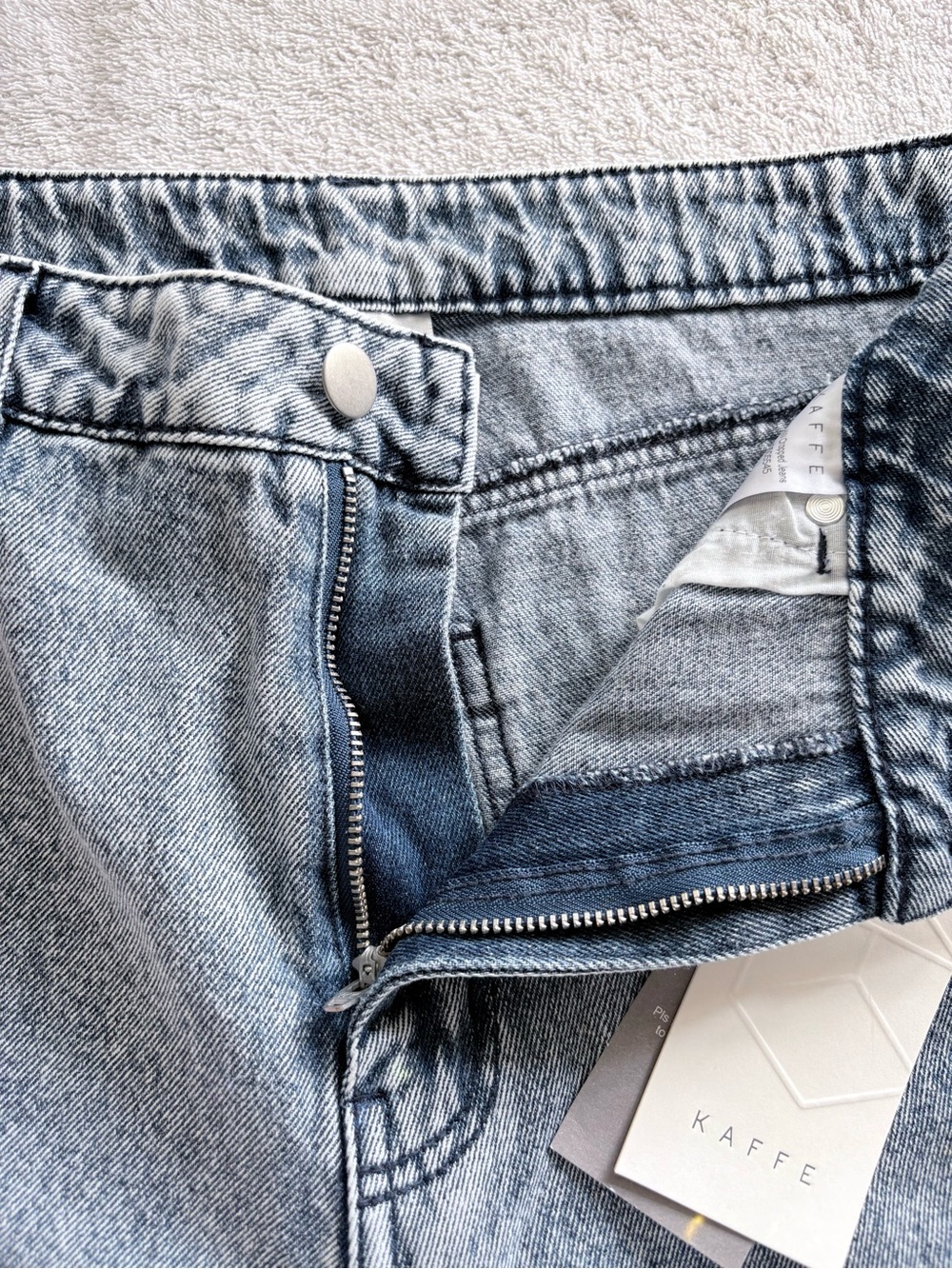 KAFFE High Rise Baggy Mom Jeans in Vtg Light Blue Acid Wash Cropped Sz 40 - Picture 6 of 8